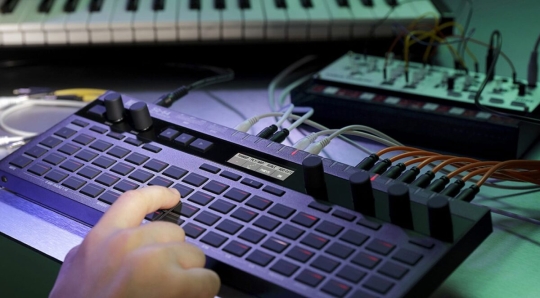 Korg SQ-64 Sequencer: Обновленный 4-дорожечный и 64-шаговый секвенсор