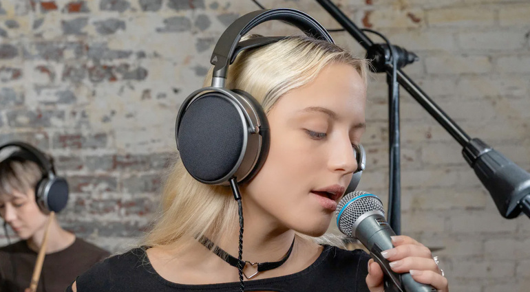 Audeze LCD-S20: планарные студийные наушники закрытого типа