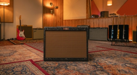 Fender 2026: новые Squier Sonic, больше Mini-Strat и юбилейный усилитель