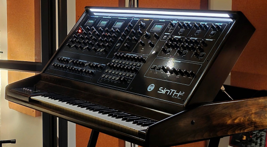 Tom Horn SinTH2 — мощный цифровой полисинтезатор с пятью осцилляторами