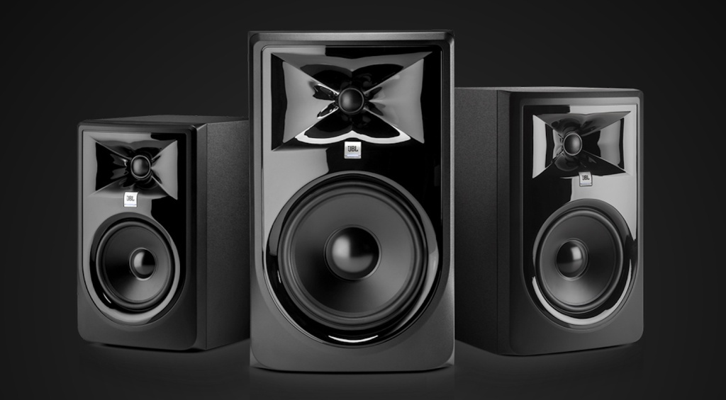 Студийные мониторы ближнего поля JBL 3 Series MKII с волноводом Image Control