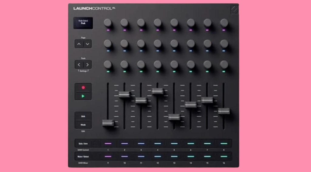 MIDI-контроллер Novation Launch Control XL3 с фейдерами, энкодерами и OLED-дисплеем